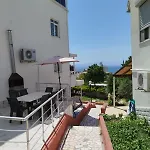 Kadinlar Denizi Manzarali Kuşadası