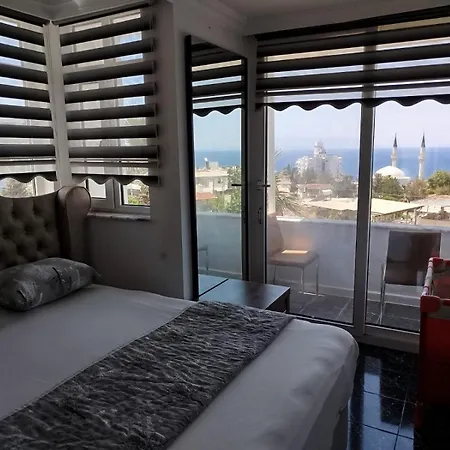 Kadinlar Denizi Manzarali *