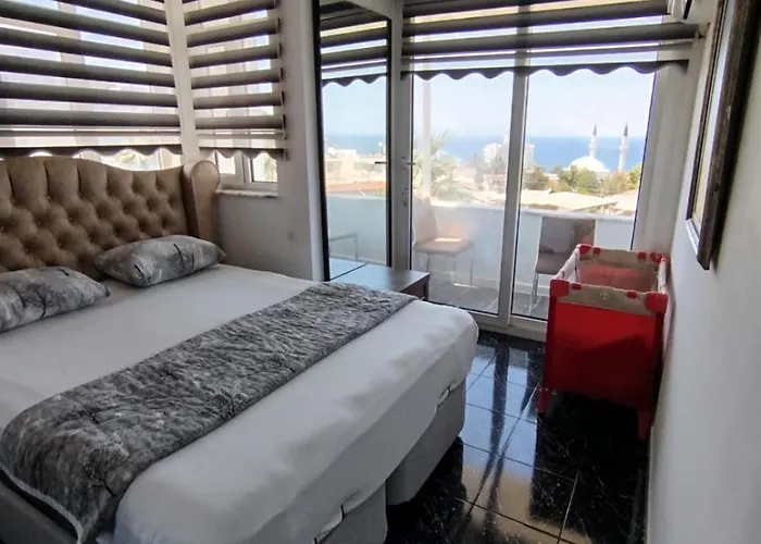 Kadinlar Denizi Manzarali Kusadasi